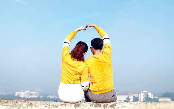 "Nắng Chiều Vương" của Nguyễn B&iacute;ch Nền