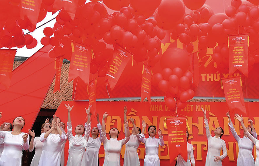 B&igrave;nh 70 c&acirc;u thơ của s&acirc;n thơ Trẻ xu&acirc;n Canh T&yacute;