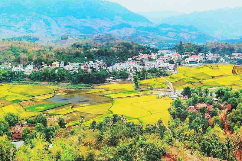 Ch&ugrave;m thơ của Hiền L&acirc;m (Sơn La)