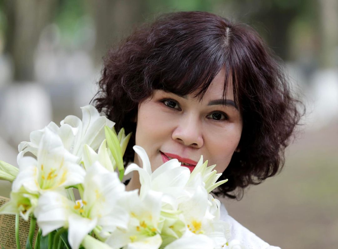 Ch&ugrave;m thơ của Nguyễn Th&uacute;y Hạnh