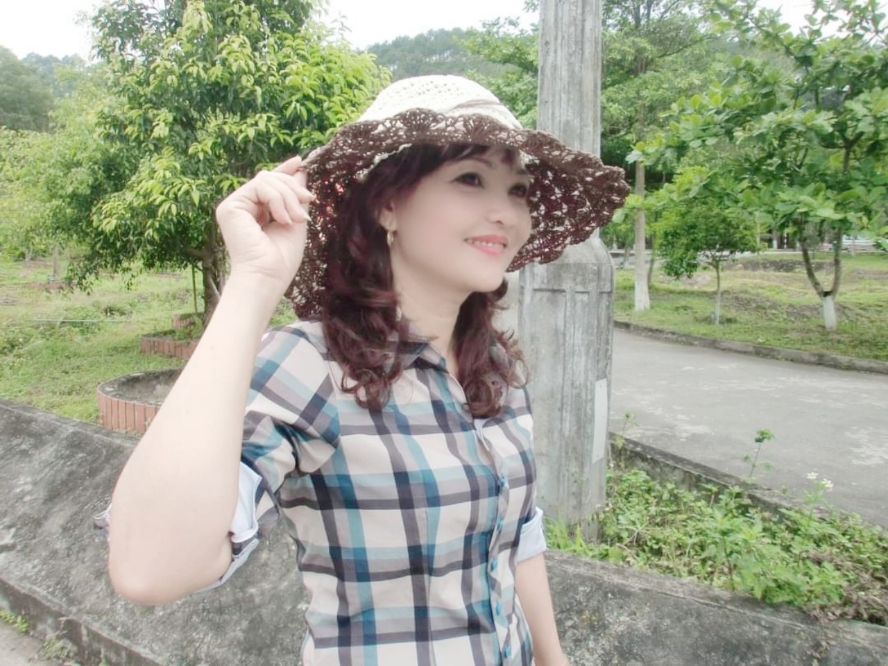 Ch&ugrave;m thơ của Nguyễn Thị V&acirc;n Anh (Nắng Lam Hồng)