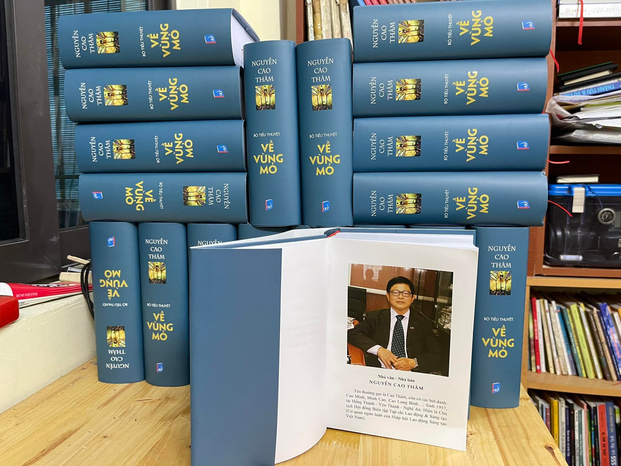 Sập hầm, sập cả tình người