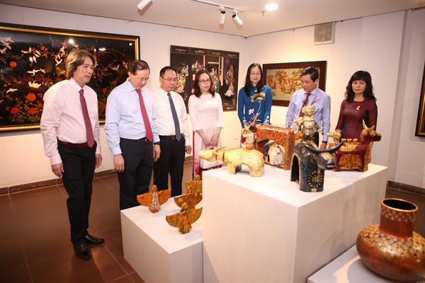 Triển lãm “Sản phẩm sơn mài Việt Nam”