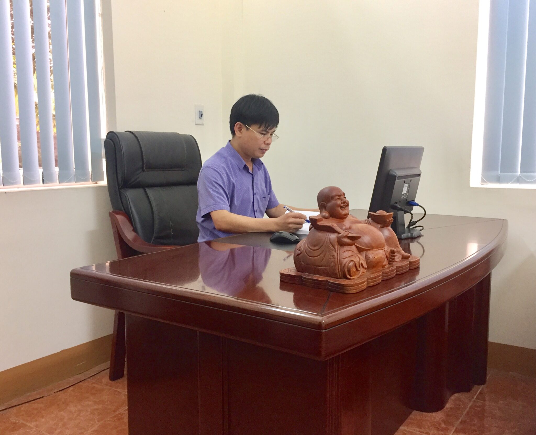 Một cuốn sách nghiên cứu khoa học, khảo cứu lịch sử, văn hoá đồ sộ của thợ mỏ