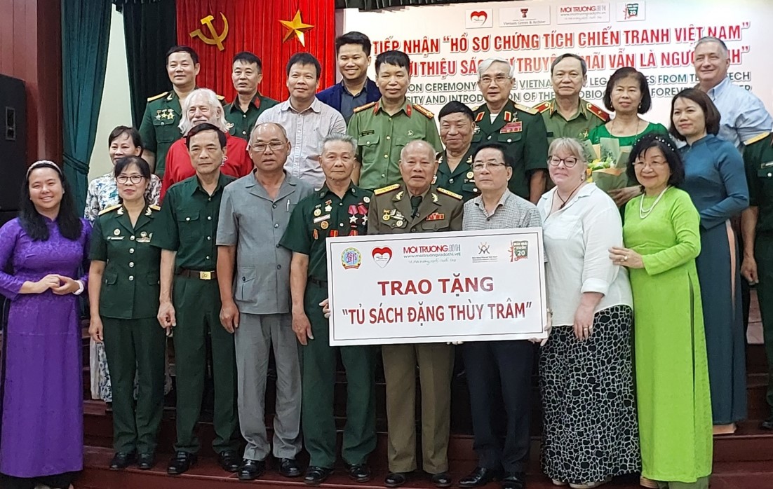 Hơn 60 tờ báo đưa tin sự kiện ra mắt tự truyện “Mãi vẫn là người lính” tác giả Đặng Ngọc Đa